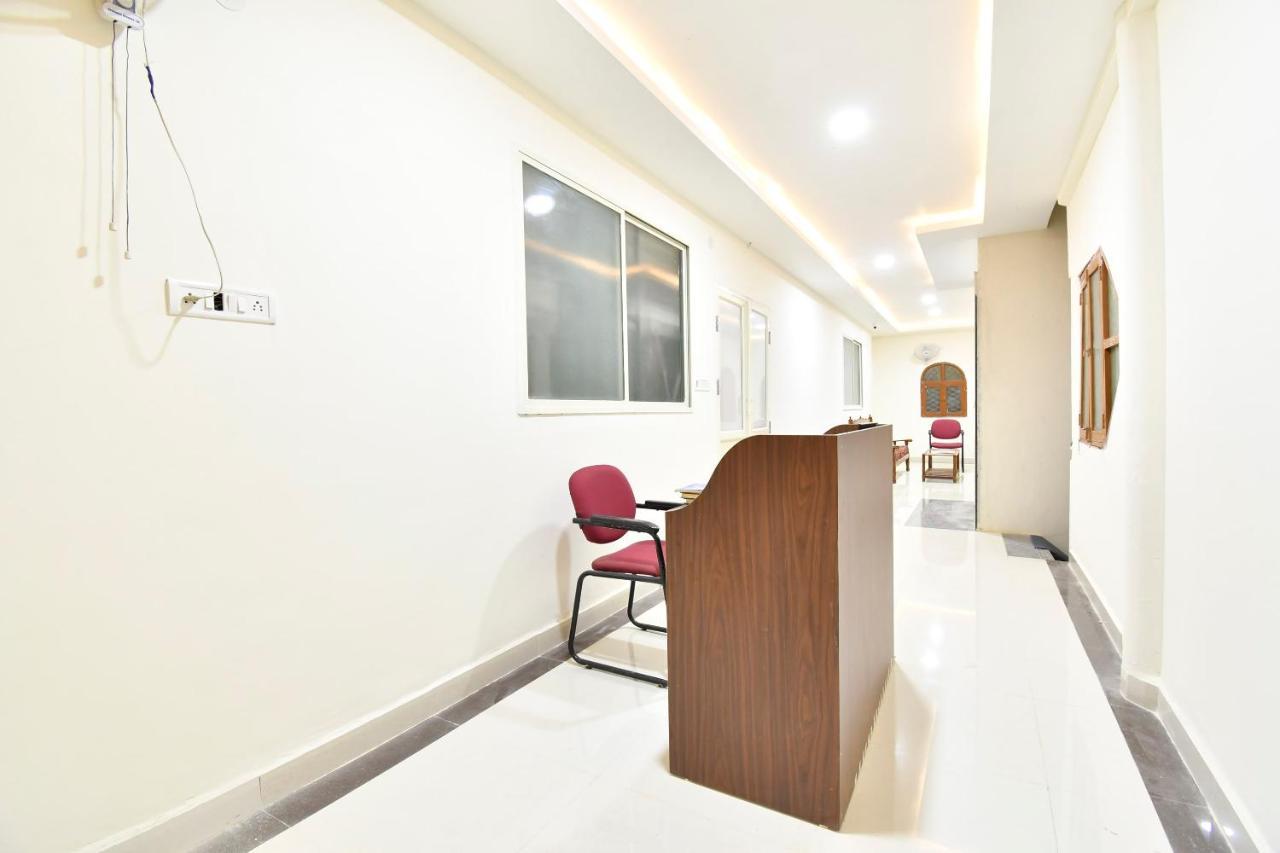 Hotel Oyo 44065 Sri Krishna Nilaya Bangalore Esterno foto