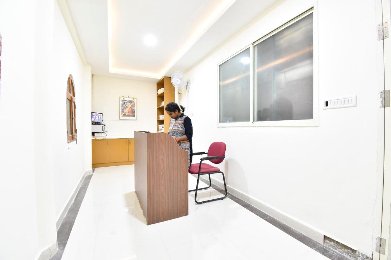 Hotel Oyo 44065 Sri Krishna Nilaya Bangalore Esterno foto