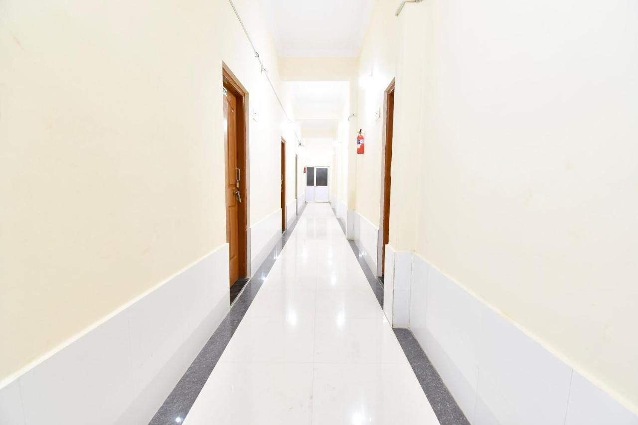 Hotel Oyo 44065 Sri Krishna Nilaya Bangalore Esterno foto