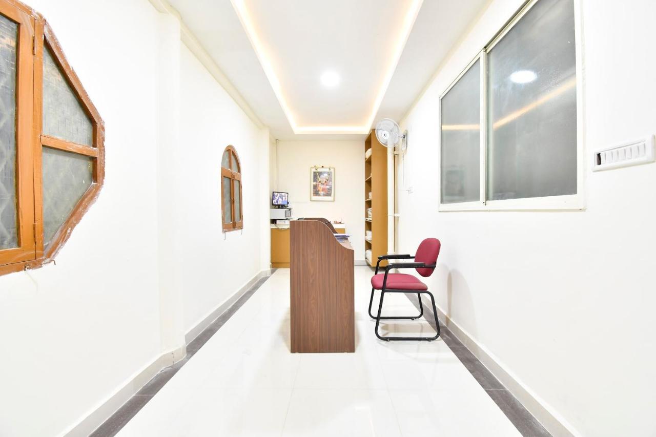Hotel Oyo 44065 Sri Krishna Nilaya Bangalore Esterno foto